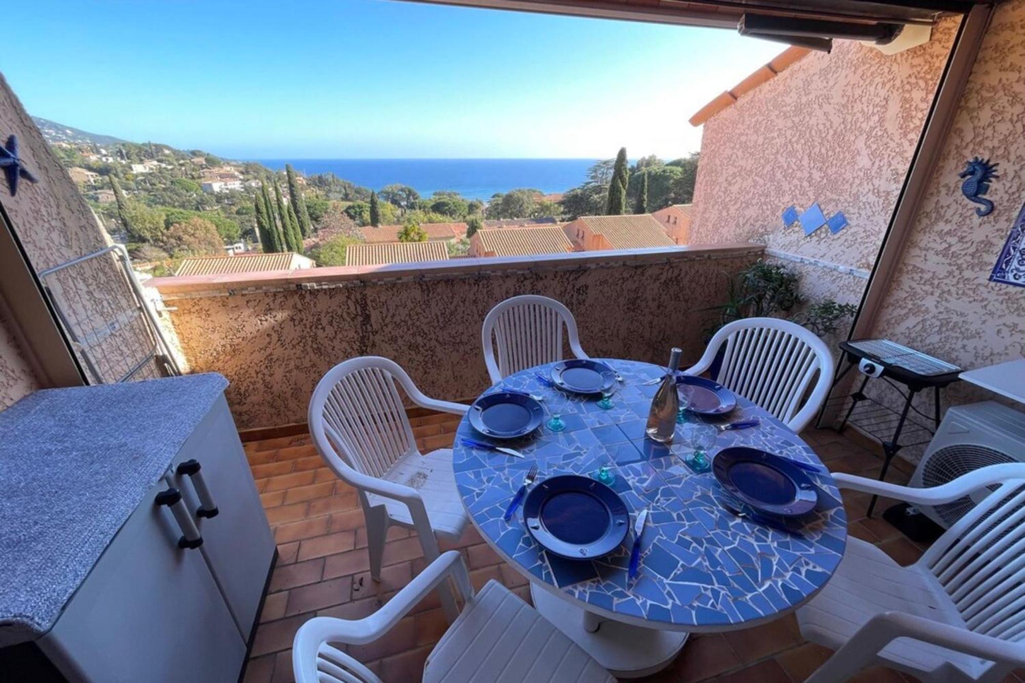 Duplex In Pramousquier - Sea View Leilighet Le Lavandou Eksteriør bilde