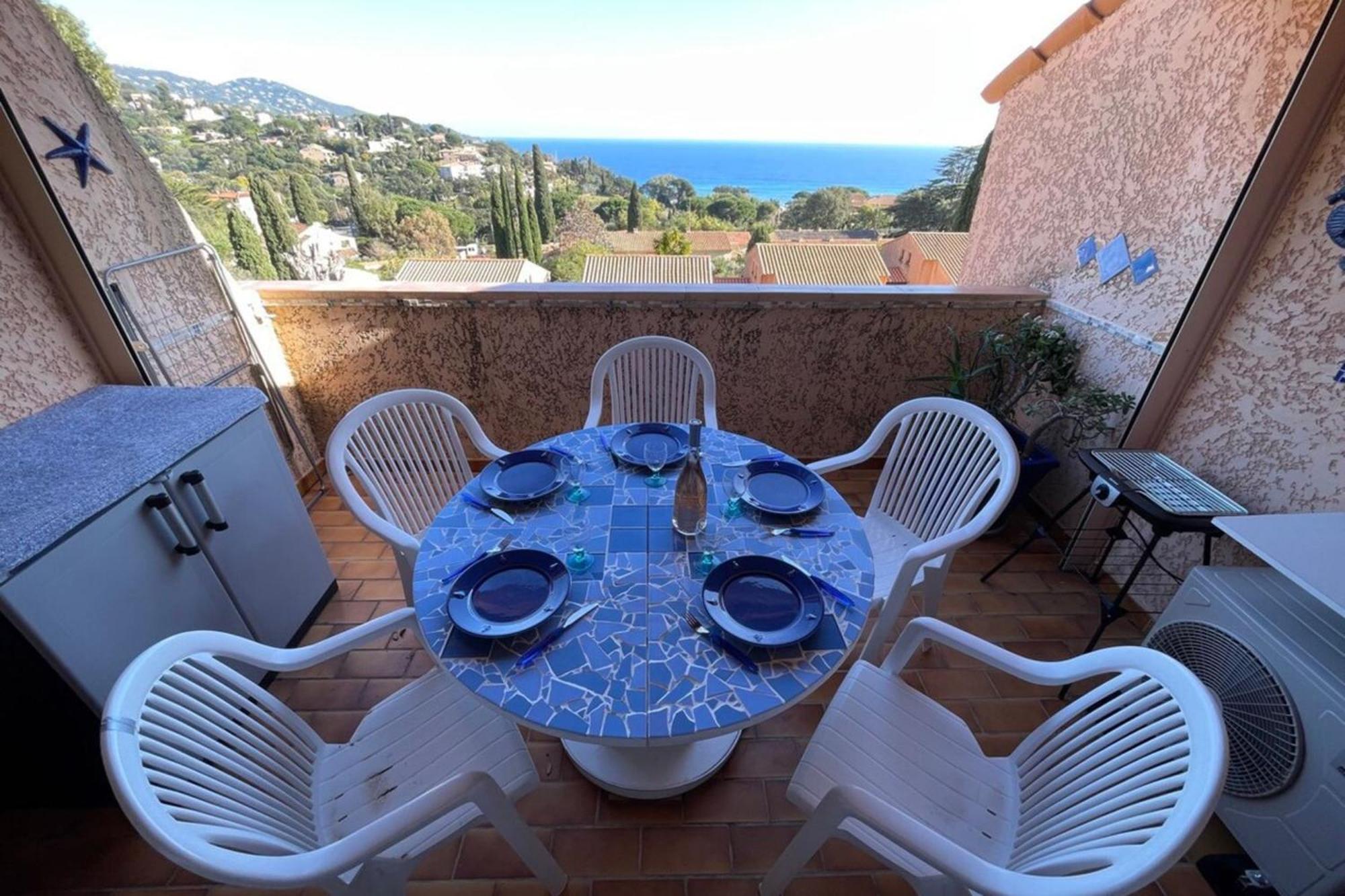 Duplex In Pramousquier - Sea View Leilighet Le Lavandou Eksteriør bilde